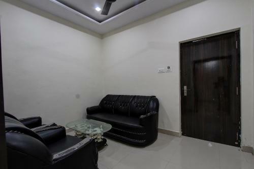 Collection O 38566 Mk Hotel And Lodge