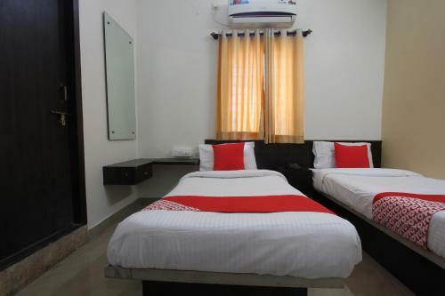 Hotel Oyo 28473 Skg Comforts