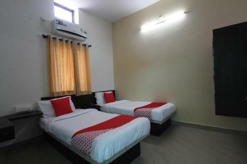 Hotel Oyo 28473 Skg Comforts
