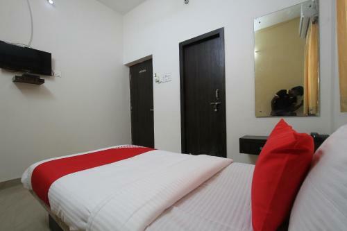 Hotel Oyo 28473 Skg Comforts