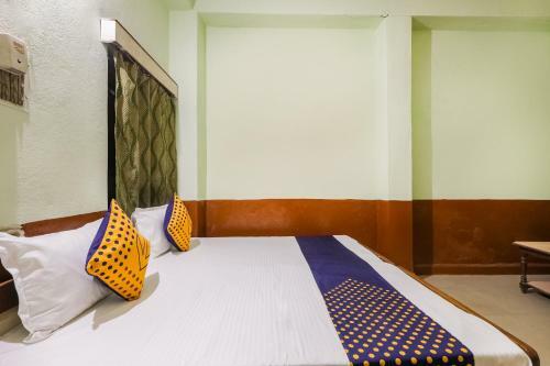Spot On 63775 Hotel Chetna