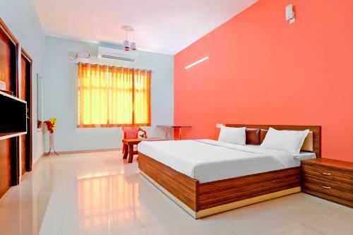 Collection O 83142 Hotel Hari Om Inn