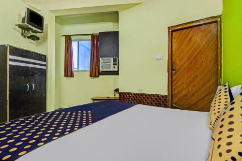 Spot On 62077 Hotel Ratnakar Plaza