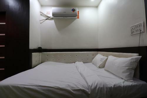 Oyo Flagship 86209 Hotel Manveer