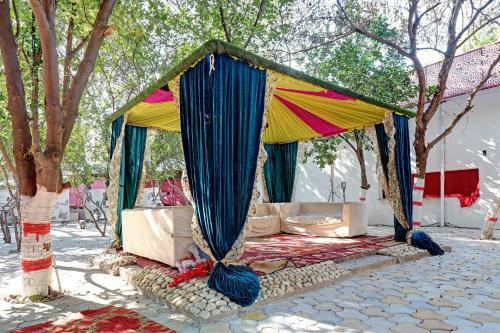 Hotel Collection O 86317 Enjoy Resort
