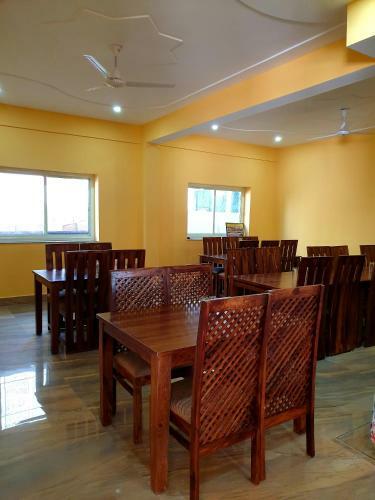 Hotel The Ganga Castle