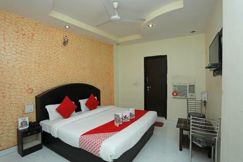 Oyo 24274 Hotel Neel Ganga