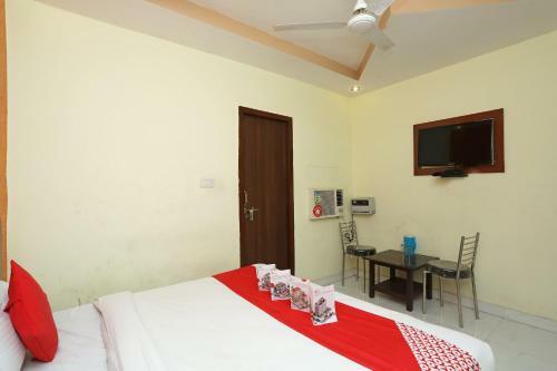 Oyo 24274 Hotel Neel Ganga