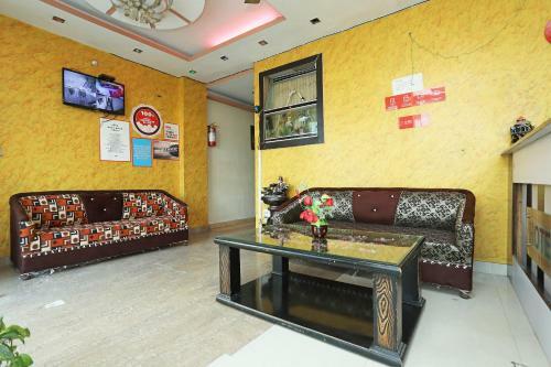 Oyo 24274 Hotel Neel Ganga