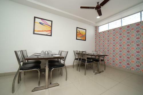 Hotel Regal, Jabalpur