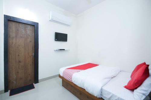 Oyo 29788 Hotel Tushar Palace