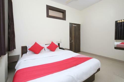 Oyo 29788 Hotel Tushar Palace