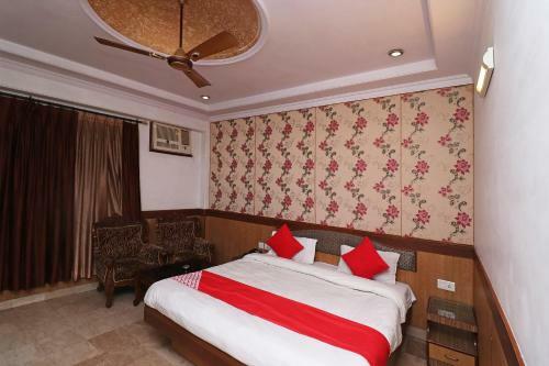 Oyo 29788 Hotel Tushar Palace