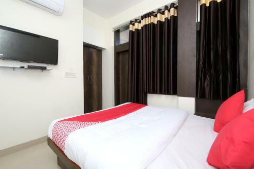 Oyo 29788 Hotel Tushar Palace