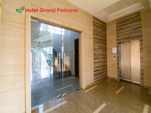 Hotel Grand Parivaar