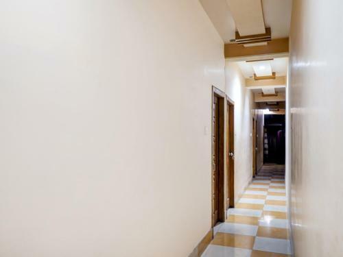 Capital O 79766 Hotel Star International