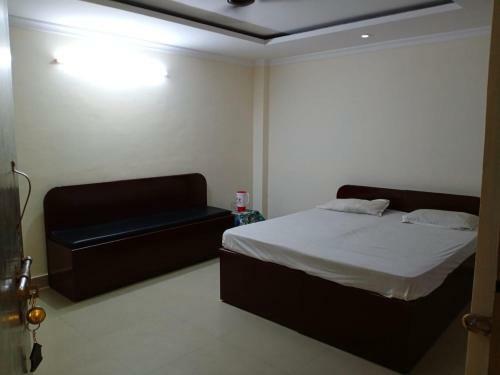 S S Hotel And Restaurant By Wb Economy