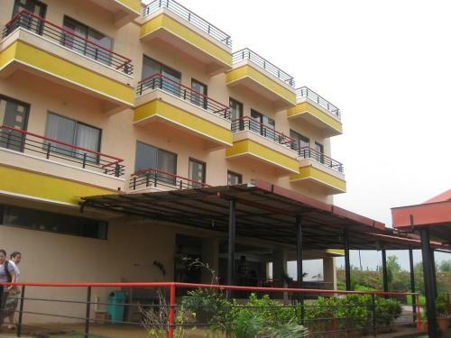 Hotel Ss Resort Near Jaysagar Lake