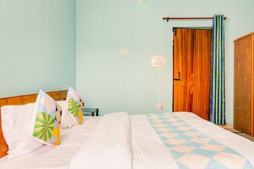 Hostal Oyo 78707 Pink House