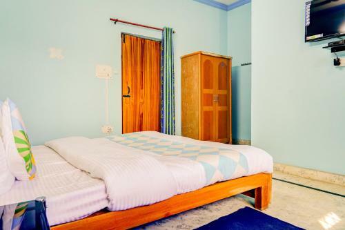 Hostal Oyo 78707 Pink House