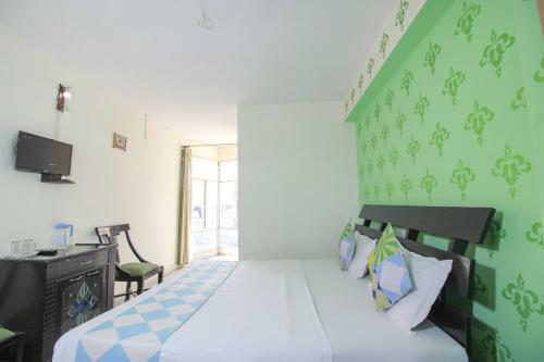 Hostal Oyo 78707 Pink House