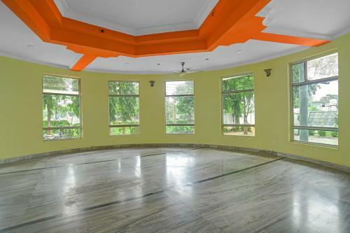 Capital O 82005 Hotel Shree Villa