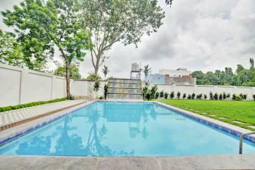 Capital O 82005 Hotel Shree Villa