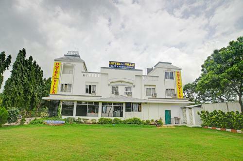 Capital O 82005 Hotel Shree Villa