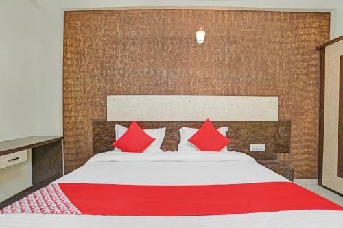 Oyo 82307 Hotel Zodiac