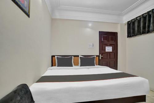 Collection O 82862 Hotel New Uday Palace