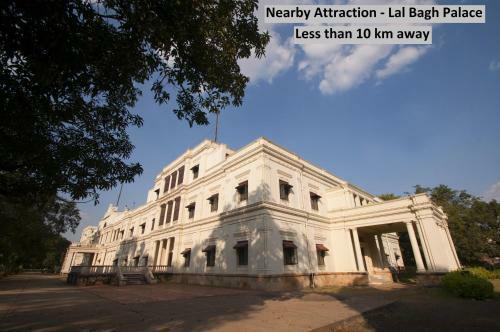 Collection O 84499 Hotel Nakshatra Inn