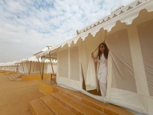 Golden Sandstone Hotel Resort