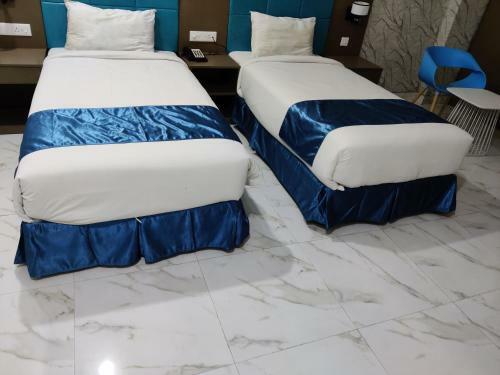 Hotel Pranahita Lake View