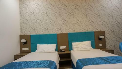 Hotel Pranahita Lake View
