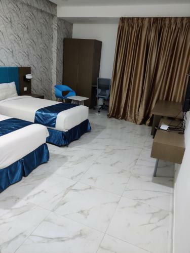 Hotel Pranahita Lake View