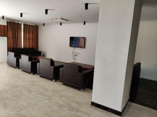 Hotel Pranahita Lake View