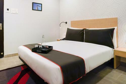 Hotel Collection O 42514 Banjara Hills