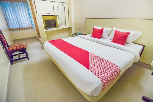 Oyo 13300 Hotel New Platinum
