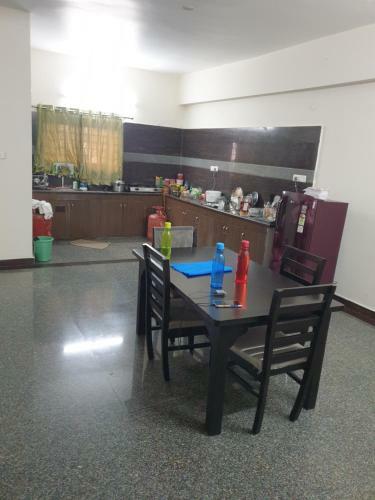 Hostal Oak Suites Guest House
