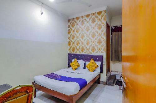 Hotel Spot On 78138 New Hi-tech Lodge