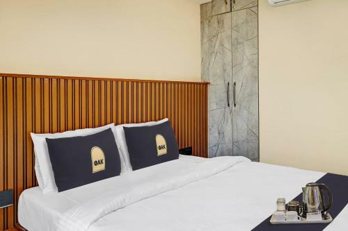 Townhouse Oak Hotel V