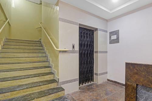 Hotel Capital O 85402 Sri Sai Regency