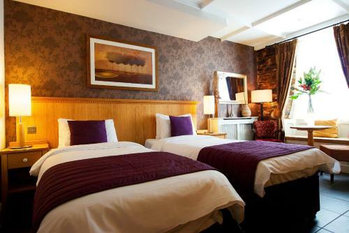 The Grove Hotel