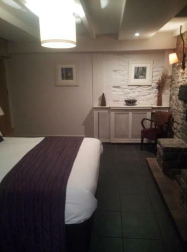 The Grove Hotel