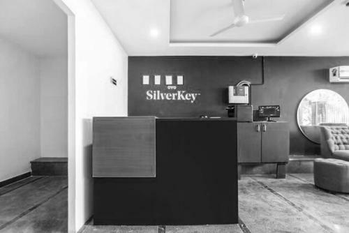 Hotel Silverkey Executive Stays 39550 Dakshin Marg Phase 2