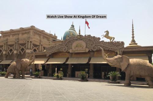 Hotel Silverkey Executive Stays 39550 Dakshin Marg Phase 2