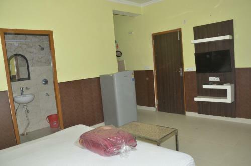 Hotel Chirag Residency By Wb Inn