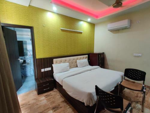 Hotel Palm Rooms