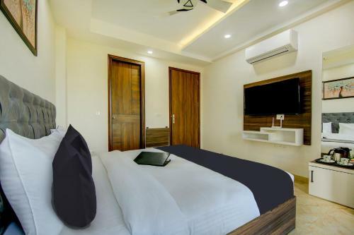 Hotel Collection O 82882 Reebah Suites