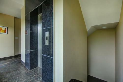 Hotel Collection O 83218 Lux